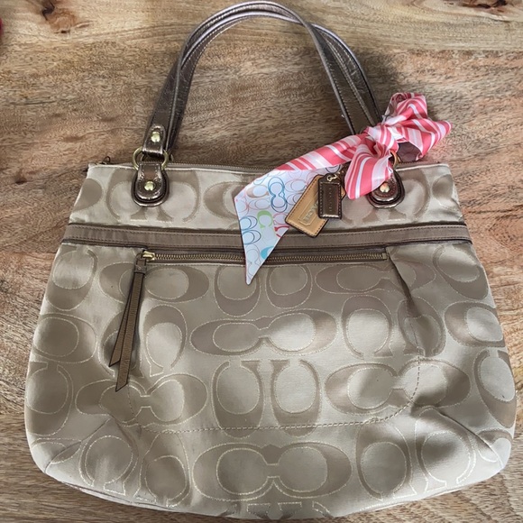 COACH Poppy Metallic Signature Sateen Glam Tote - Picture 4 of 8